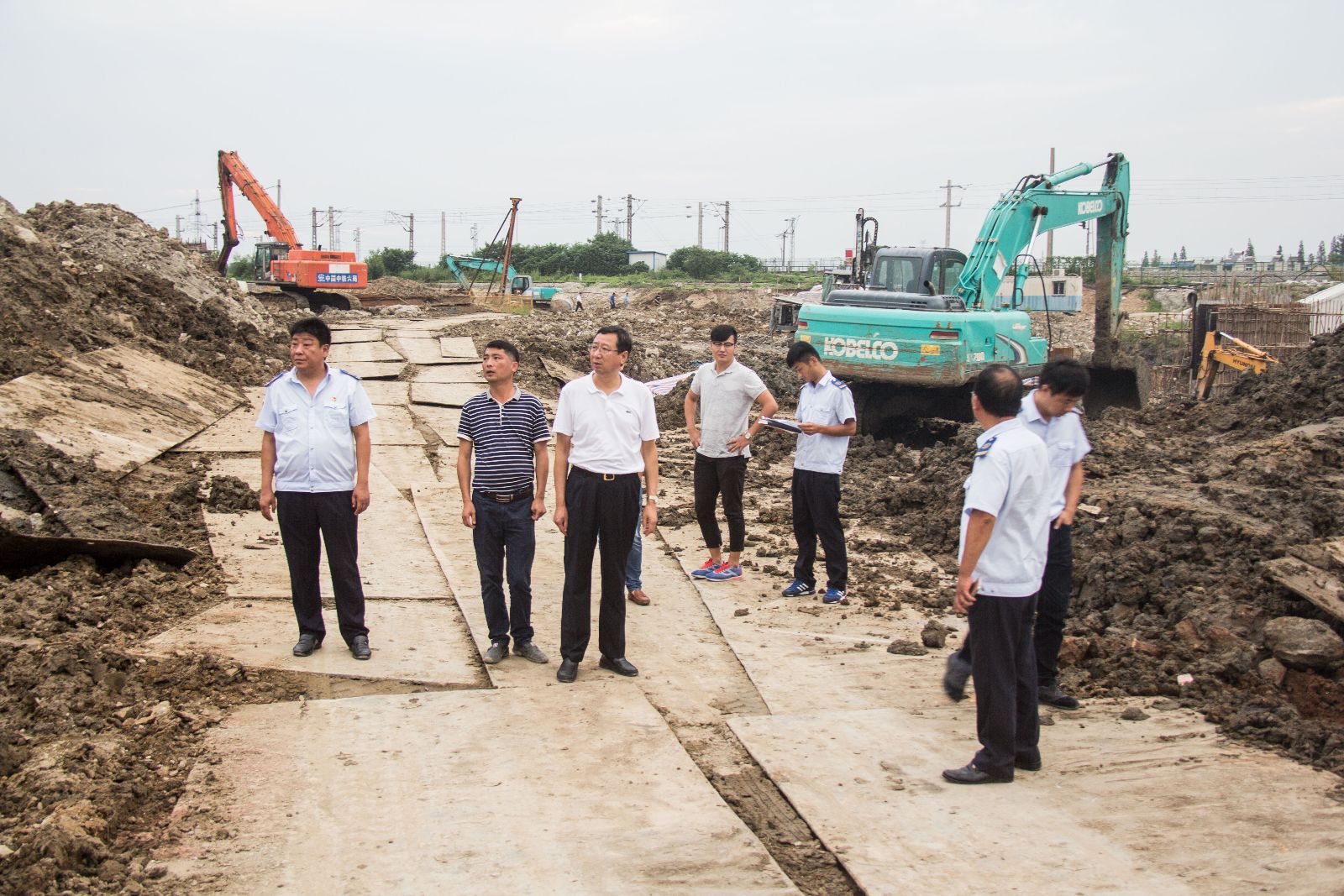 公交集團調研場(chǎng)站建設工作