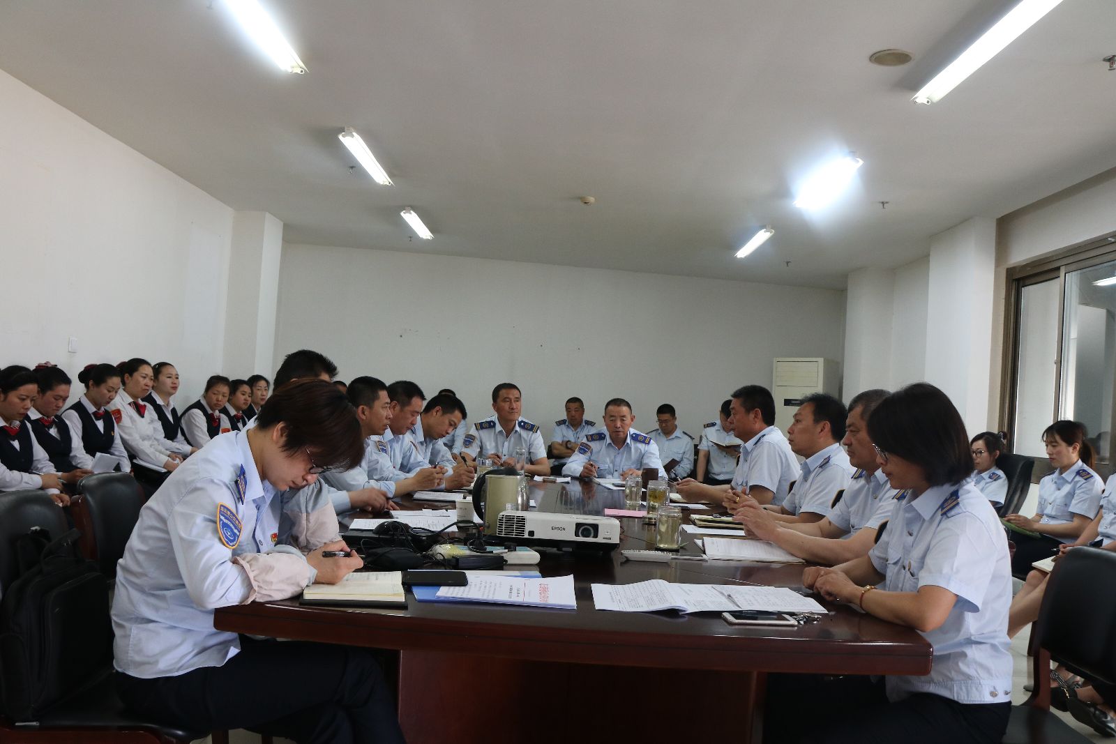 公交集團快速公司召開(kāi)創(chuàng  )建全國文明城市動(dòng)員會(huì )