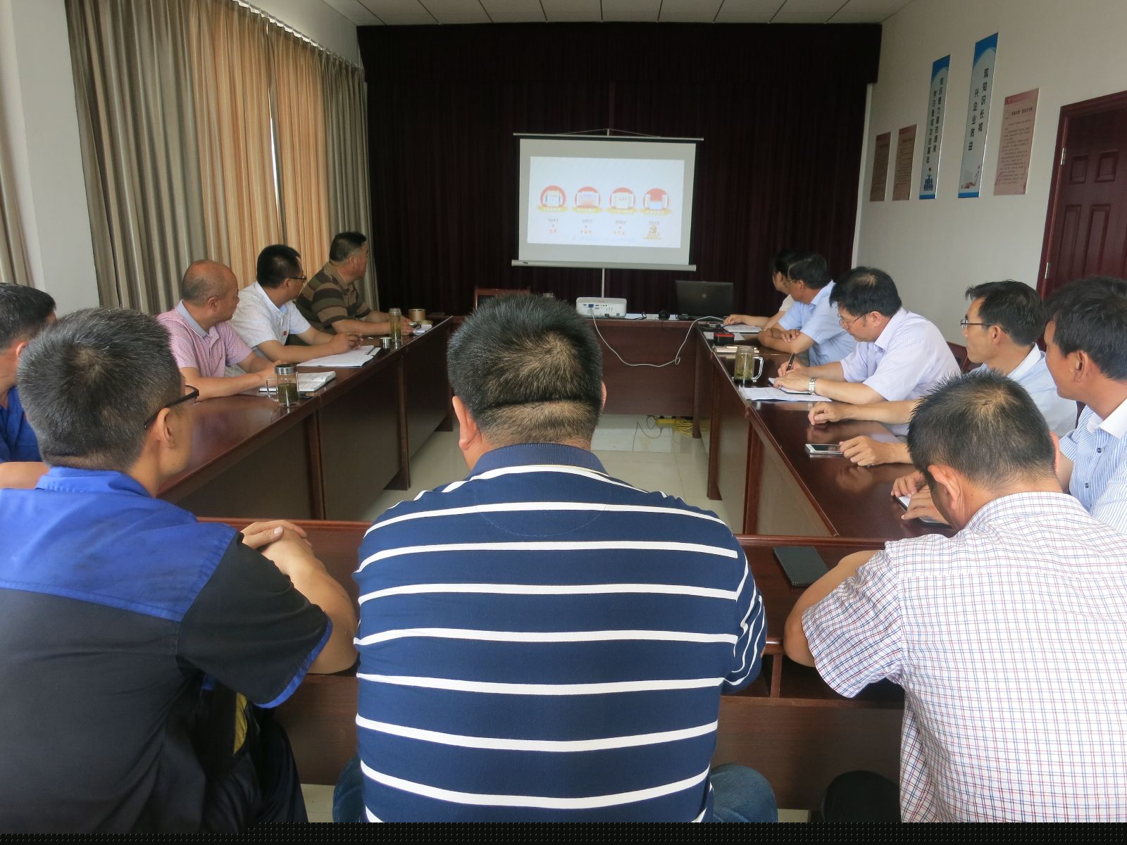 公交大浦廠(chǎng)、維修公司黨支部開(kāi)展7月份“固定學(xué)習日”學(xué)習教育活動(dòng)