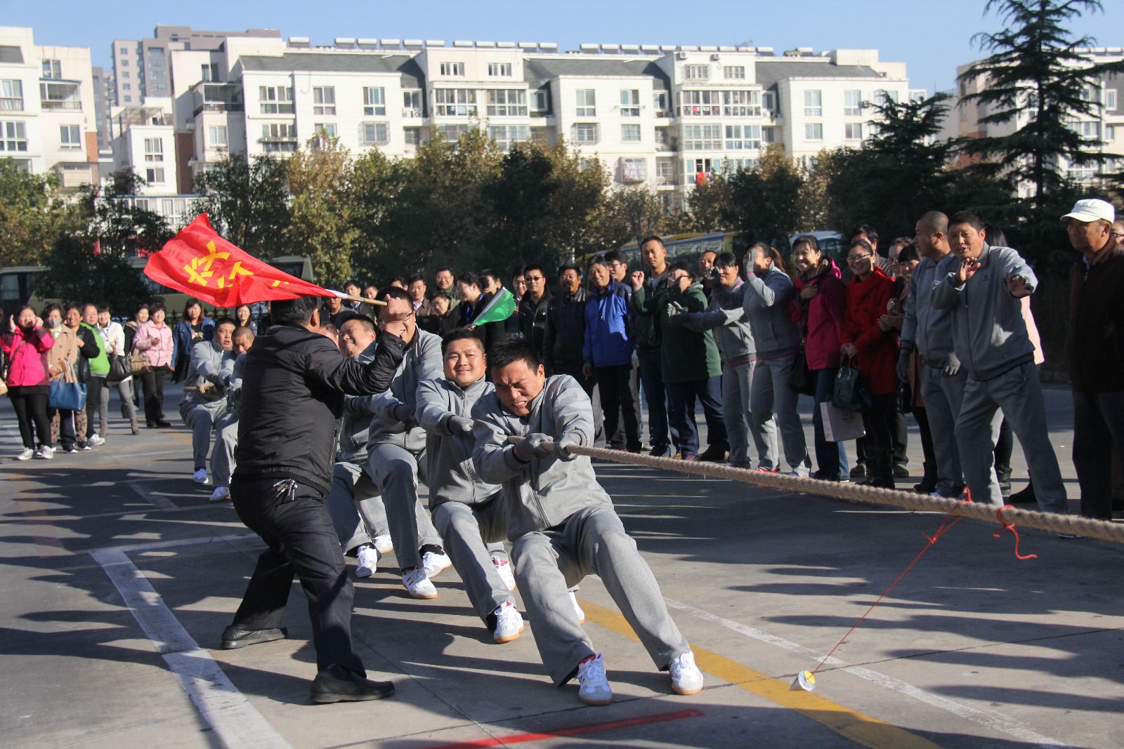 海通公交參加拔河比賽取得佳績(jì)