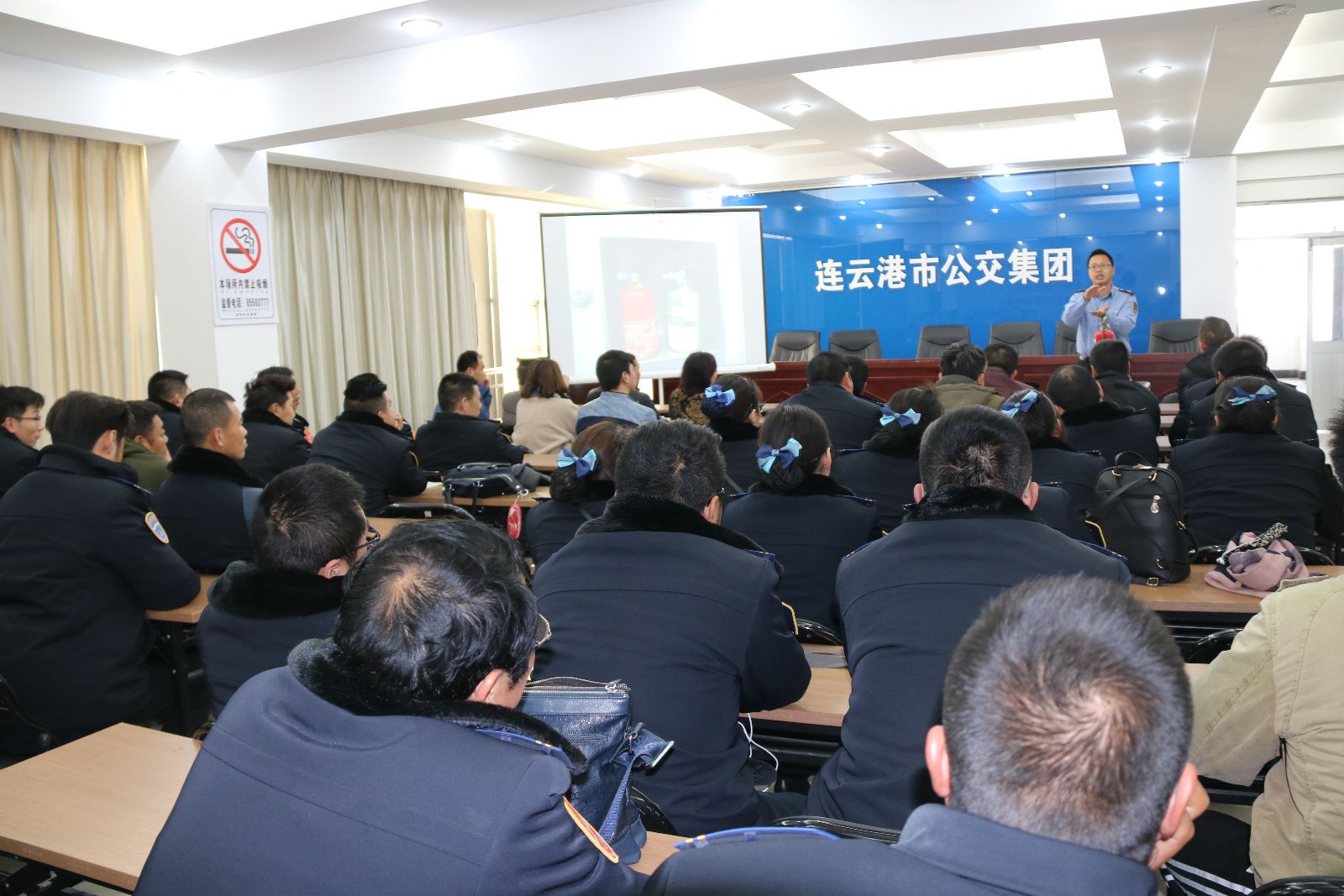 公交集團強化一線(xiàn)人員消防安全意識