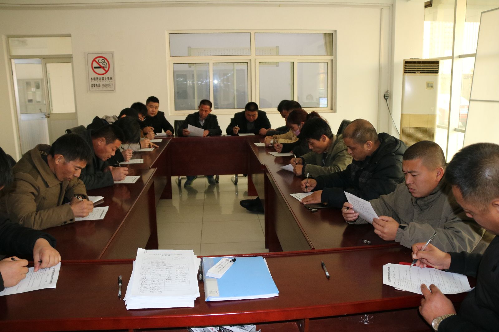 公交集團開(kāi)展新聘駕駛員崗前安全培訓