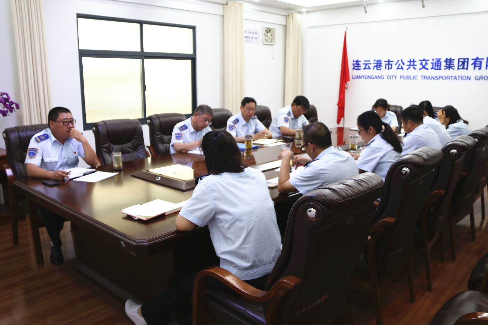 抓關(guān)鍵、推進(jìn)程，公交集團召開(kāi)機關(guān)部室辦公會(huì )