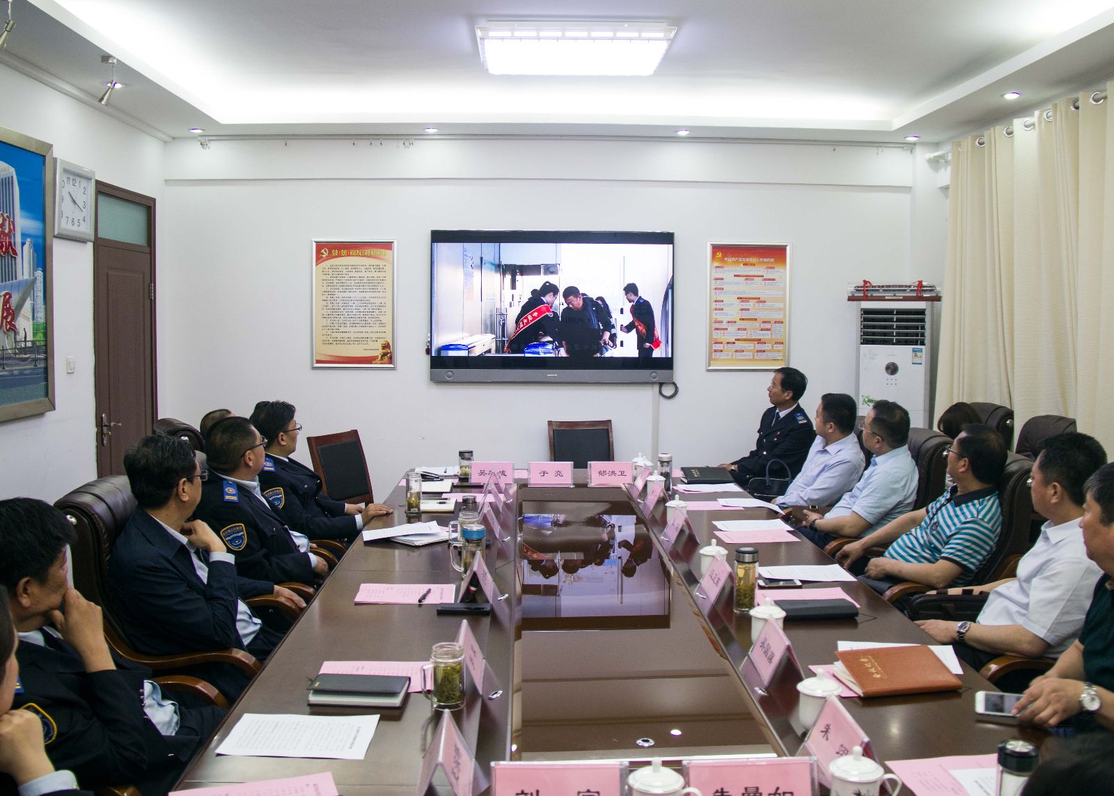 宿遷公交一行到連云港市公交集團交流學(xué)習