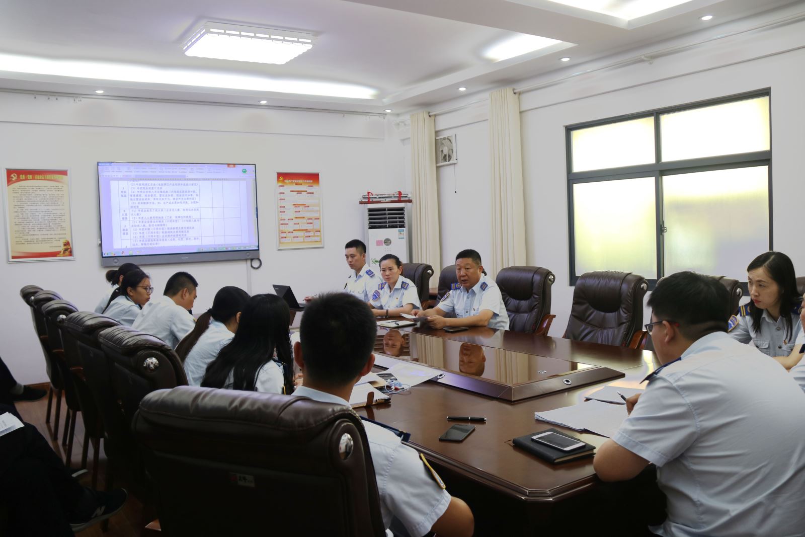 公交集團召開(kāi)城市公交設施建設專(zhuān)項資金績(jì)效評價(jià)專(zhuān)題會(huì )議