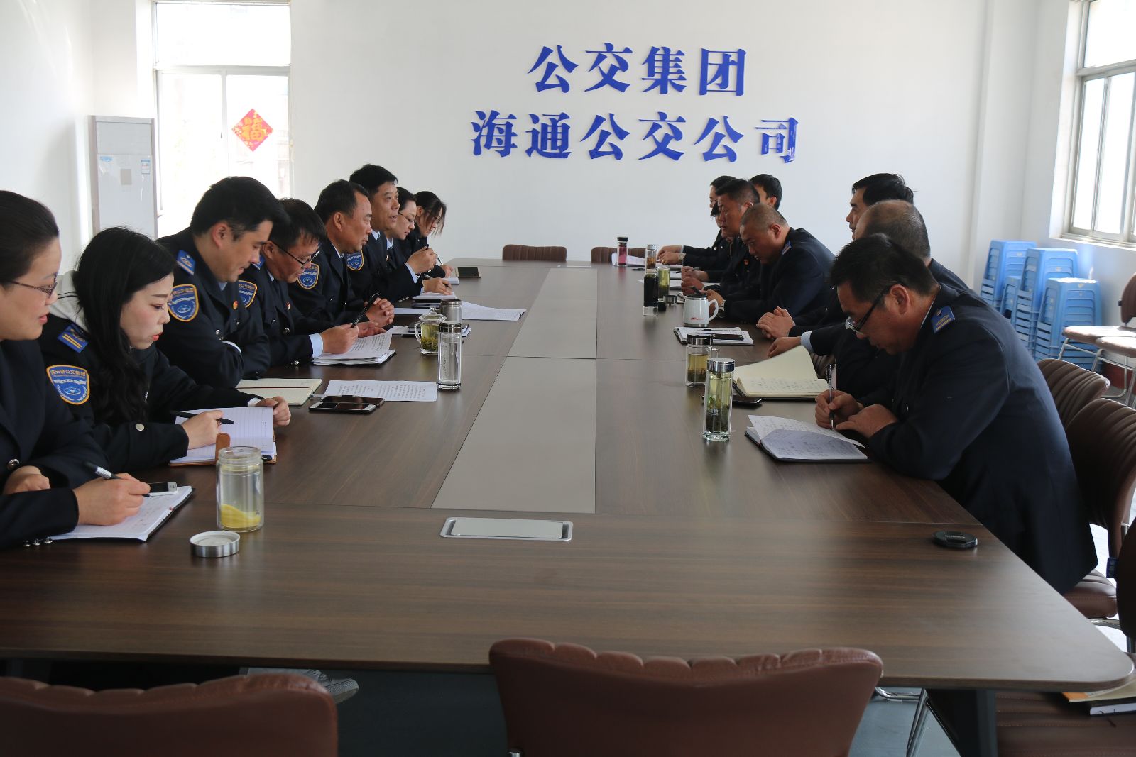 公交集團權屬單位召開(kāi)“高質(zhì)發(fā)展、后發(fā)先至”學(xué)習座談會(huì )