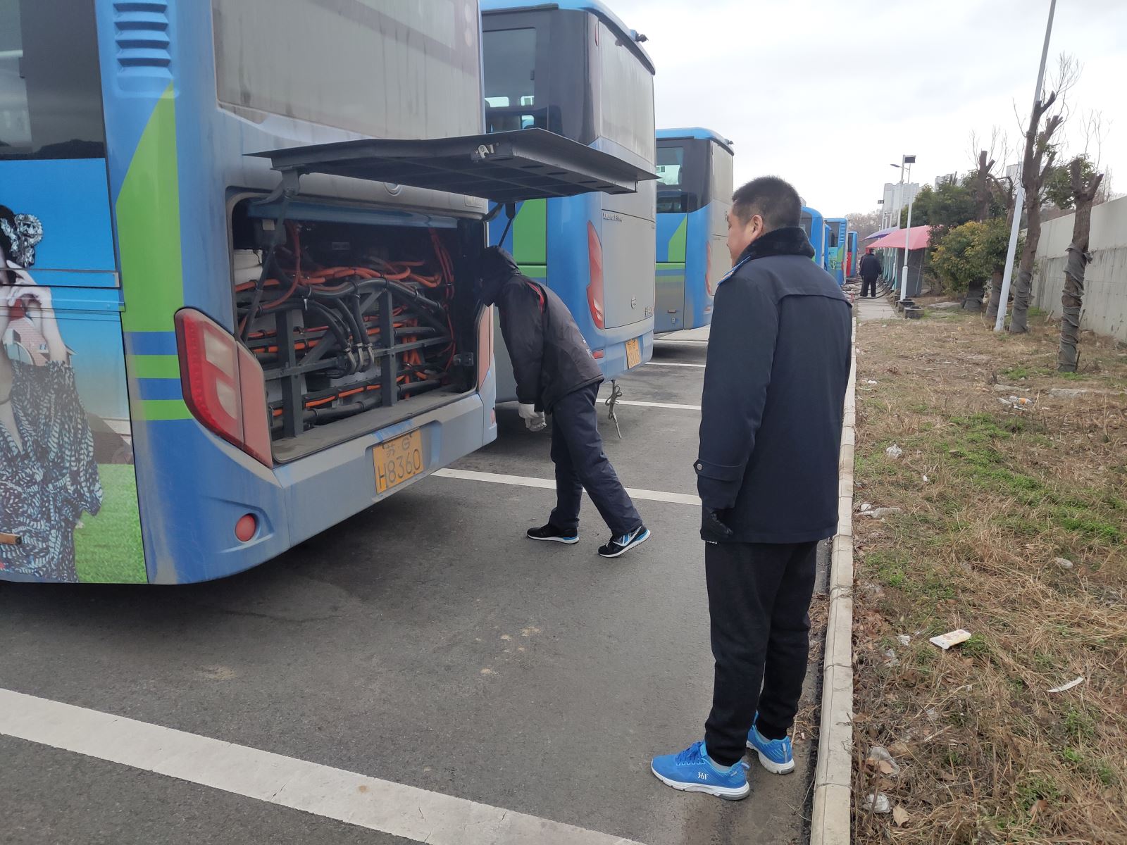 公交集團機務(wù)技術(shù)事業(yè)部開(kāi)展年前車(chē)輛大檢查工作