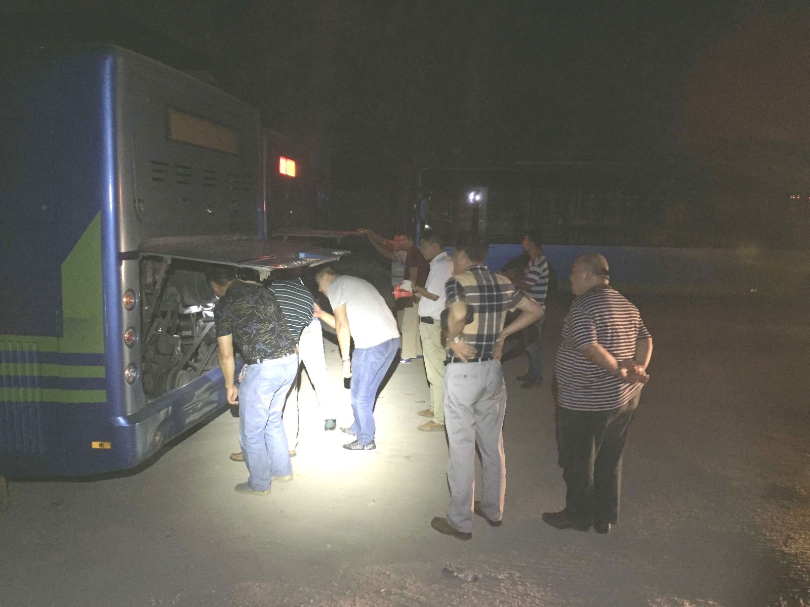 公交新浦公司開(kāi)展隱患排查工作