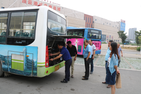 公交海州公司開(kāi)展端午節前安全生產(chǎn)檢查活動(dòng)